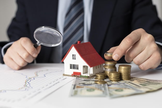 house-investments-elements-assortment - Economie - الاقتصاد - الدراسة في تركيا - دراسة تخصص الاقتصاد في الجامعات التركية